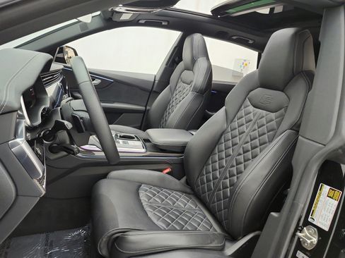 Used 2023 Audi SQ8 Premium Plus w/ Executive Package AWD/4WD image 10