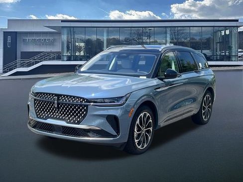 New 2026 Lincoln Nautilus Reserve AWD/4WD image 3