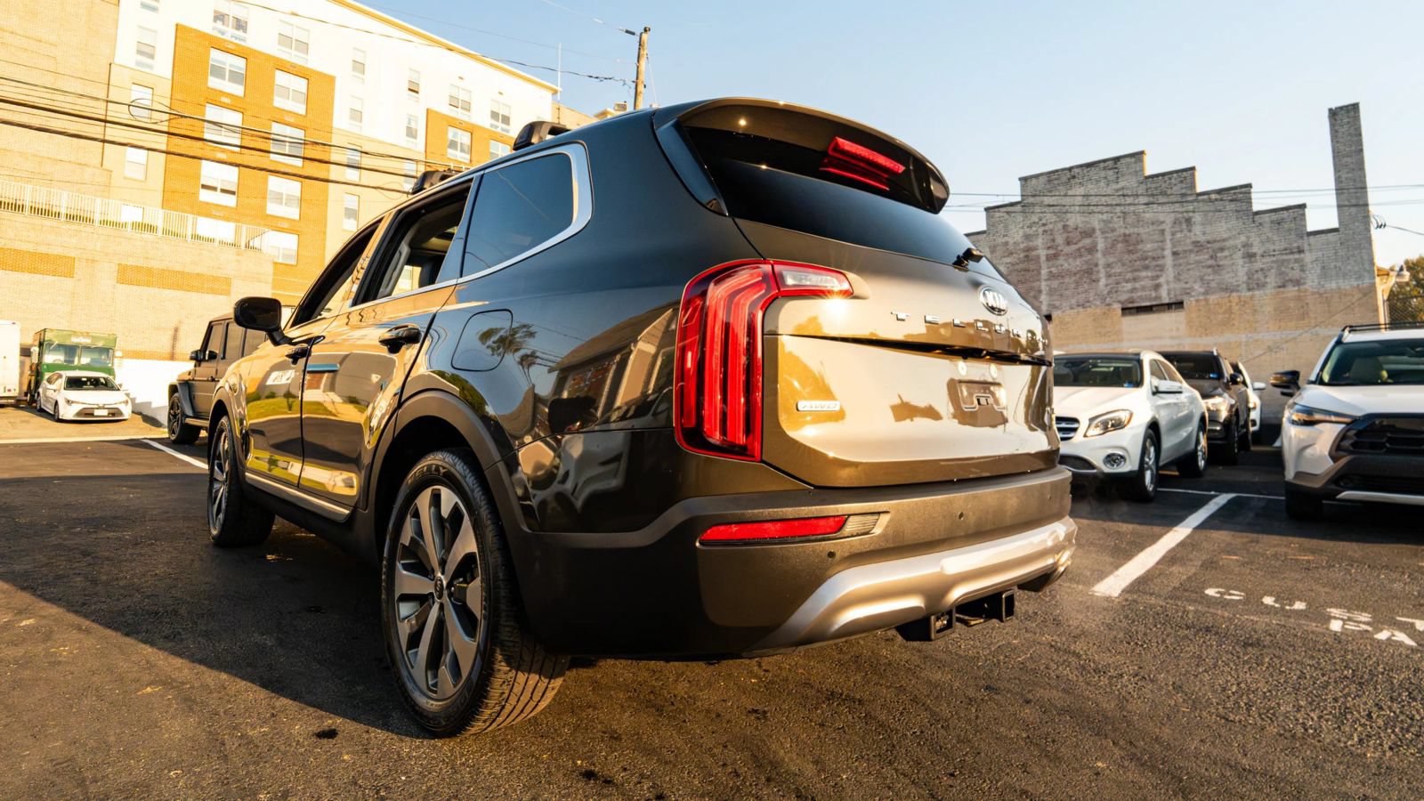 Used 2021 Kia Telluride EX w/ EX Premium Package AWD/4WD image 6