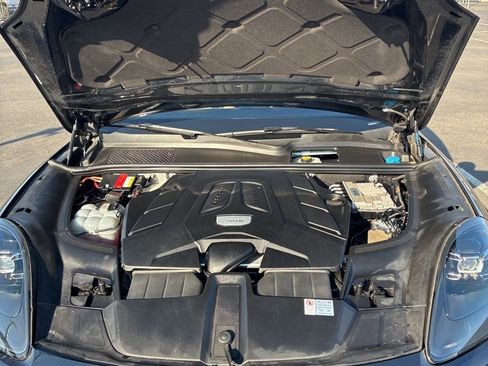 Used 2019 Porsche Cayenne image 13
