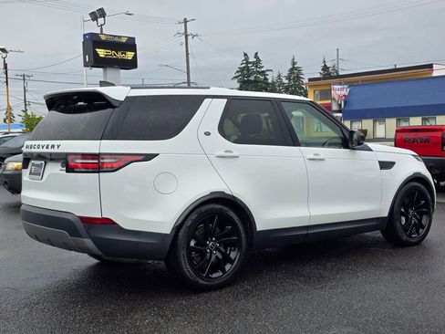 Used 2018 Land Rover Discovery HSE AWD/4WD image 6