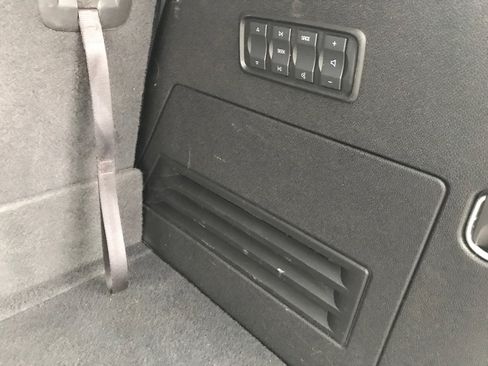 Used 2017 GMC Acadia Limited SLT image 30