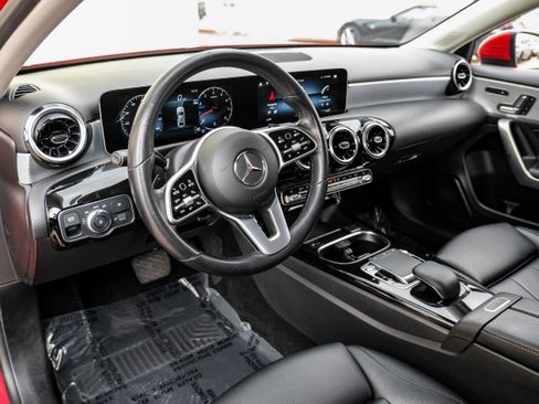 Used 2019 Mercedes-Benz A 220 image 2