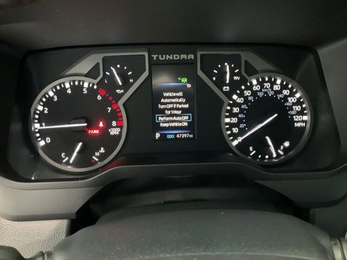 Used 2022 Toyota Tundra SR5 w/ SR5 Premium Package image 9