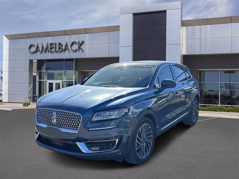 Used 2019 Lincoln Nautilus Reserve image 12