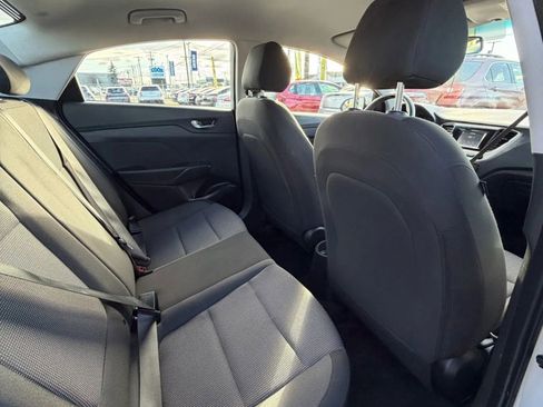 Used 2021 Hyundai Accent SE image 12