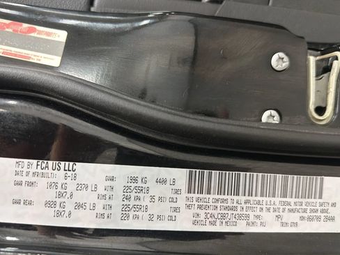 Used 2018 Jeep Compass Latitude w/ Popular Equipment Group FWD image 23