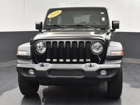 Used 2018 Jeep Wrangler Unlimited Sport AWD/4WD image 12