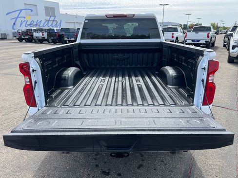 New 2026 Chevrolet Silverado 3500 LT AWD/4WD image 4