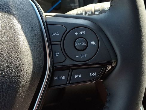 Used 2021 Toyota Venza Limited AWD/4WD image 20