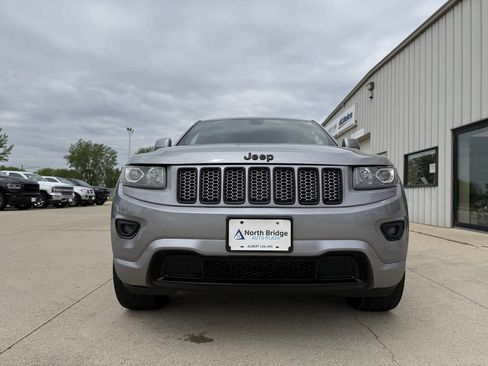 Used 2015 Jeep Grand Cherokee Altitude AWD/4WD image 25