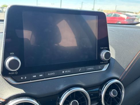 Used 2022 Nissan Sentra SR w/ Midnight Edition image 11