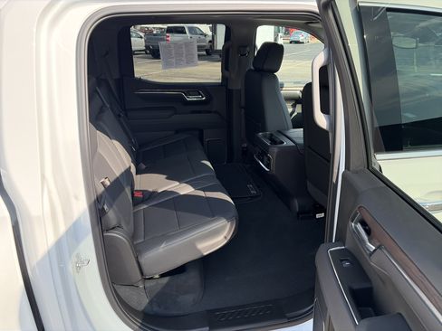 Used 2025 GMC Sierra 1500 SLT w/ SLT Premium Plus Package AWD/4WD image 15