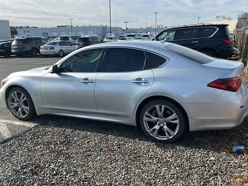 Used 2015 INFINITI Q70 3.7 image 8