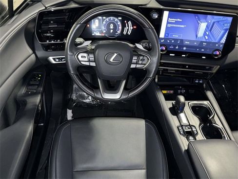 Certified 2023 Lexus RX 350 Premium w/ Accessory Package (Z1) image 4