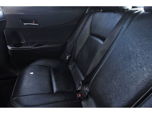 Used 2018 Toyota C-HR XLE FWD image 14