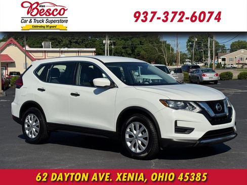 Used 2017 Nissan Rogue S AWD/4WD image 1