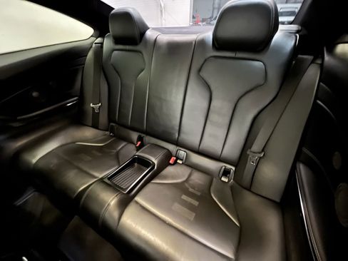 Used 2018 BMW M4 Coupe image 14
