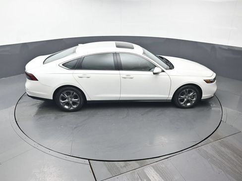 Used 2023 Honda Accord EX image 38