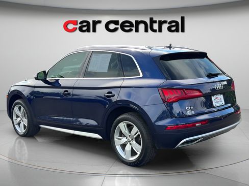 Used 2019 Audi Q5 2.0T Premium Plus w/ Premium Plus Package AWD/4WD image 3