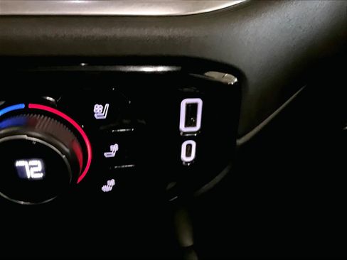 Used 2022 Chevrolet Silverado 1500 High Country w/ High Country Premium Package image 27