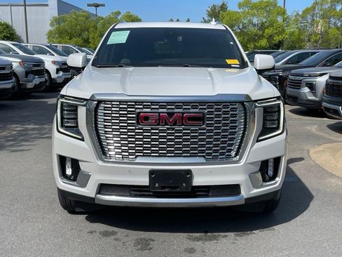 Used 2022 GMC Yukon Denali AWD/4WD image 2