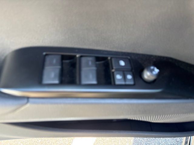 Used 2026 Toyota Camry Hybrid w/ Convenience Package FWD image 11