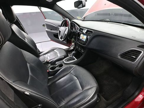 Used 2012 Chrysler 200 Limited FWD image 40