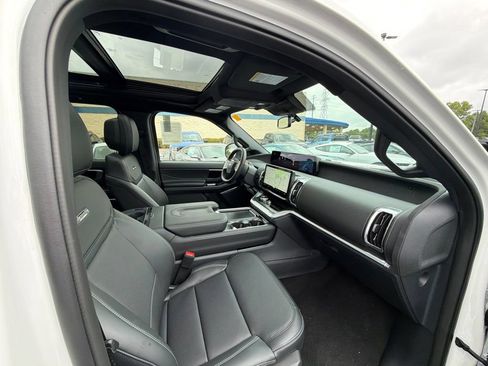 New 2027 Ford Expedition Platinum w/ Stealth Performance Package AWD/4WD image 14
