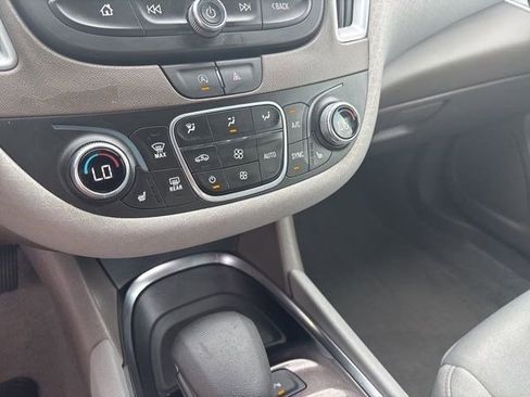 Used 2024 Chevrolet Malibu LT FWD image 24