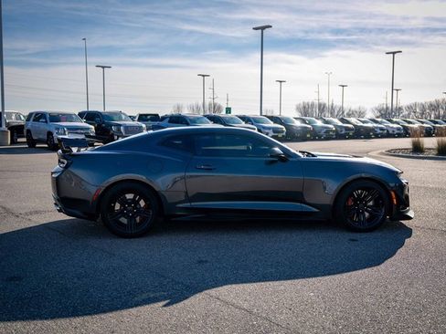 Used 2018 Chevrolet Camaro ZL1 image 5