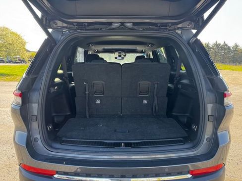 Certified 2024 Jeep Grand Cherokee L Laredo w/ Luxury Tech Group I AWD/4WD image 18