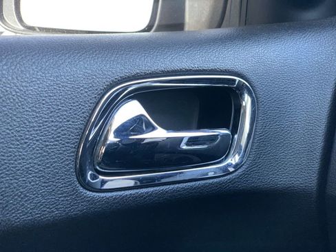 Used 2017 Dodge Durango GT image 16