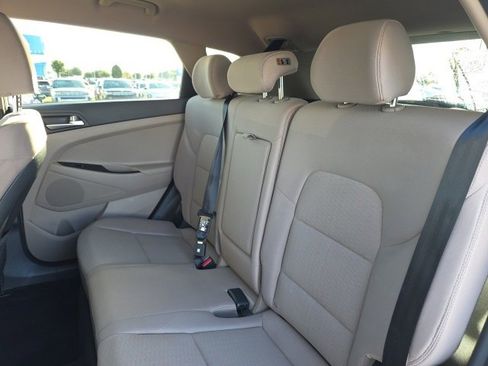 Used 2019 Hyundai Tucson SE w/ Cargo Package image 6