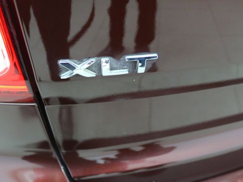 Used 2012 Ford Explorer XLT image 25