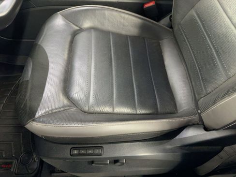 Used 2020 Volkswagen Atlas Cross Sport SEL Premium image 14