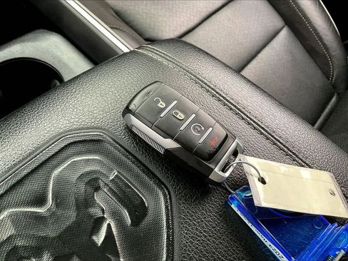 Used 2024 RAM 1500 Laramie image 27