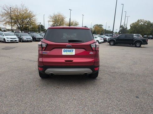 Used 2018 Ford Escape SE w/ SE Sync 3 Package image 4
