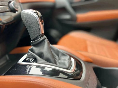 Used 2017 Nissan Rogue SL w/ SL Premium Package AWD/4WD image 26