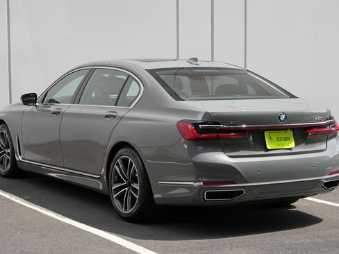 Used 2020 BMW 750i xDrive w/ Autobahn Package AWD/4WD image 58