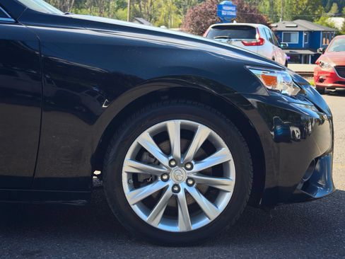 Used 2015 Lexus IS 250 RWD image 47