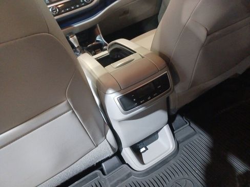 Used 2018 Toyota Highlander Limited w/ Protection Package #3 image 23