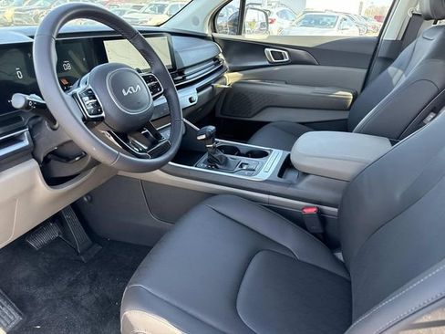 New 2026 Kia Carnival LXS FWD image 12