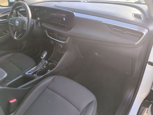 Used 2025 Buick Encore GX Preferred image 26