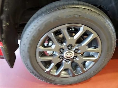 Used 2024 Toyota Sequoia Platinum AWD/4WD image 22