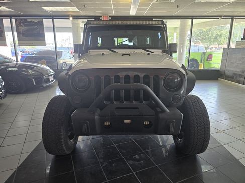 Used 2015 Jeep Wrangler Unlimited Sahara w/ Dual Top Group AWD/4WD image 2