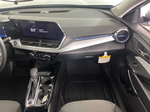 New 2026 Chevrolet Trax LT w/ Driver Confidence Package FWD image 18