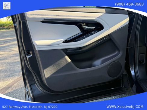 Used 2020 Land Rover Range Rover Evoque R-Dynamic S image 6