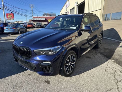 Used 2020 BMW X5 xDrive40i w/ M Sport Package image 3