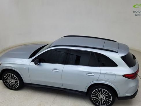 Used 2025 Mercedes-Benz GLC 350e 4MATIC w/ AMG Line image 82